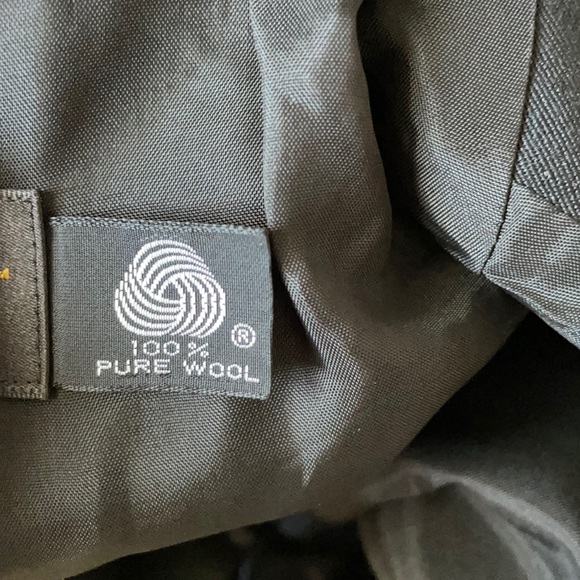 Vintage black wool blazer - Picture 4 of 6